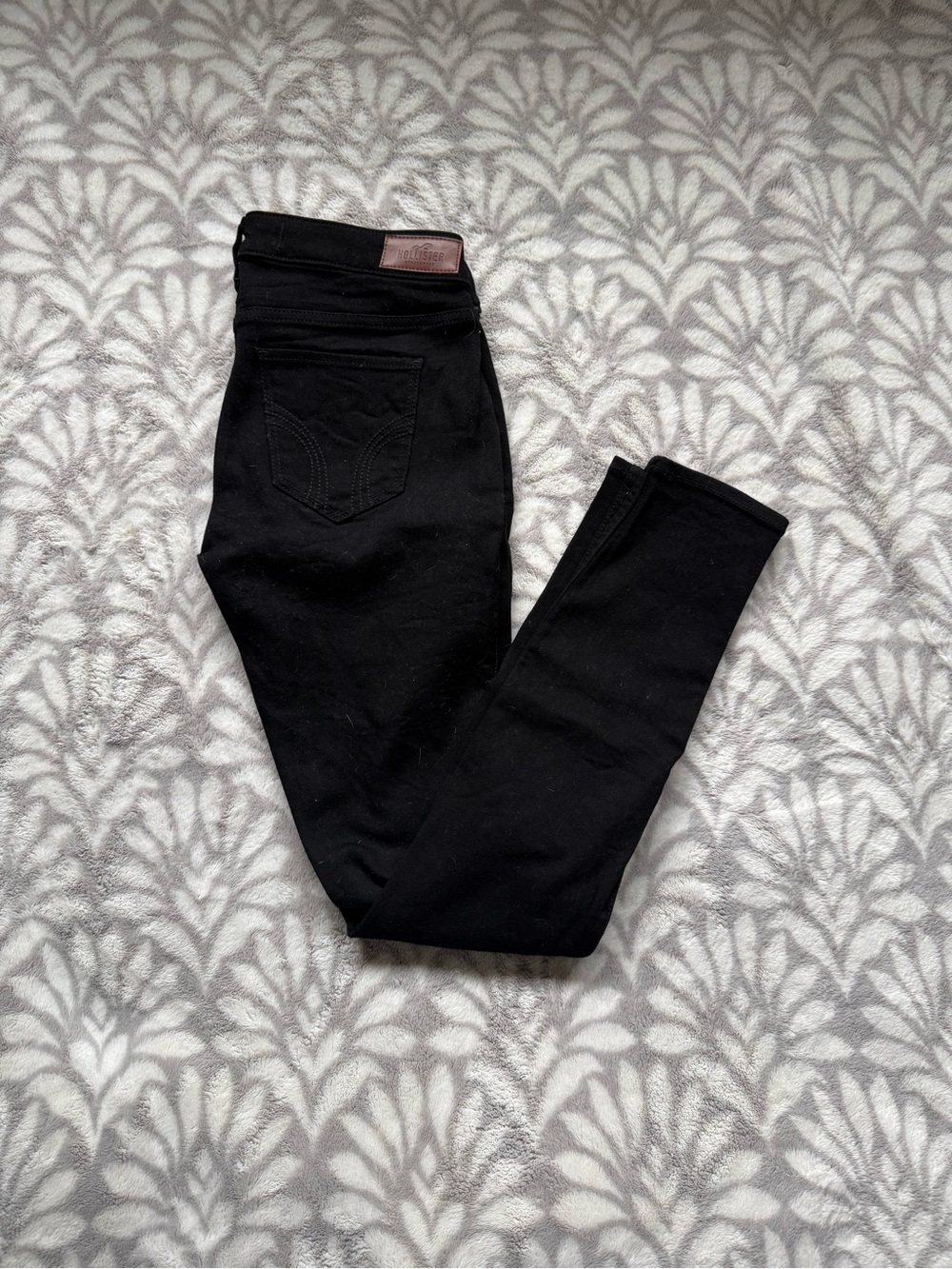 Hollister Black Women’s Skinny Jeans - low rise super skinny